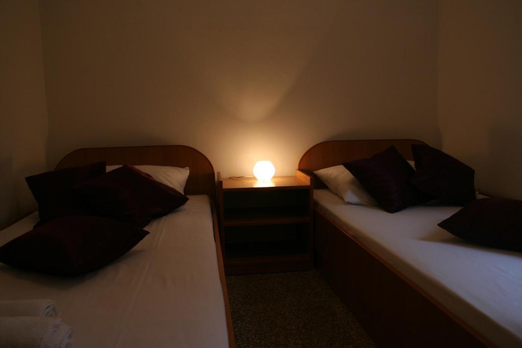 Apartments Rotim Zaostrog Rum bild